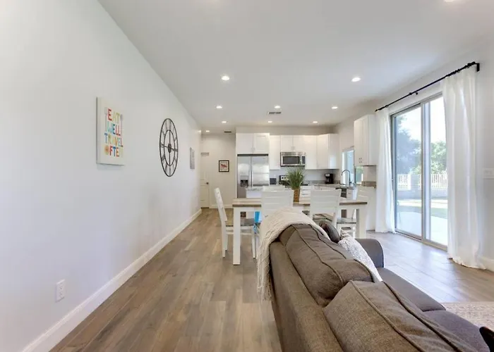 Two Bedroom Guest House In Gilbert