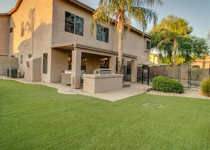 Massive 5 Bdrm Getaway Wpool Hot Tub Game Room